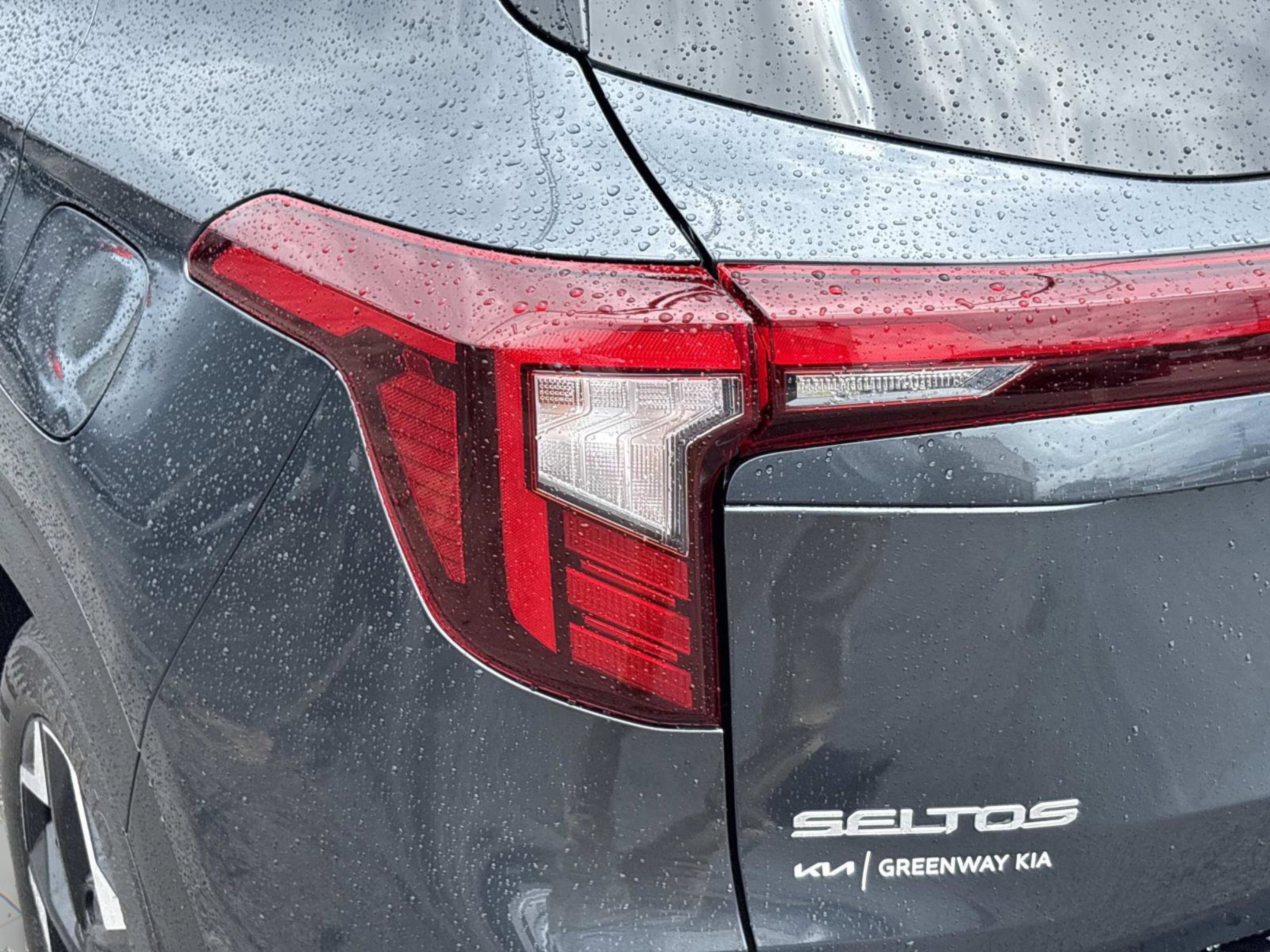 2025 Kia Seltos S - Photo 37
