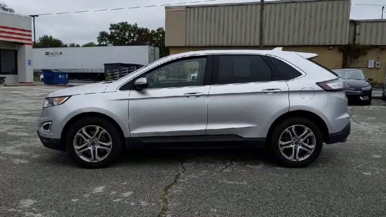 2016 Ford Edge Titanium photo 4