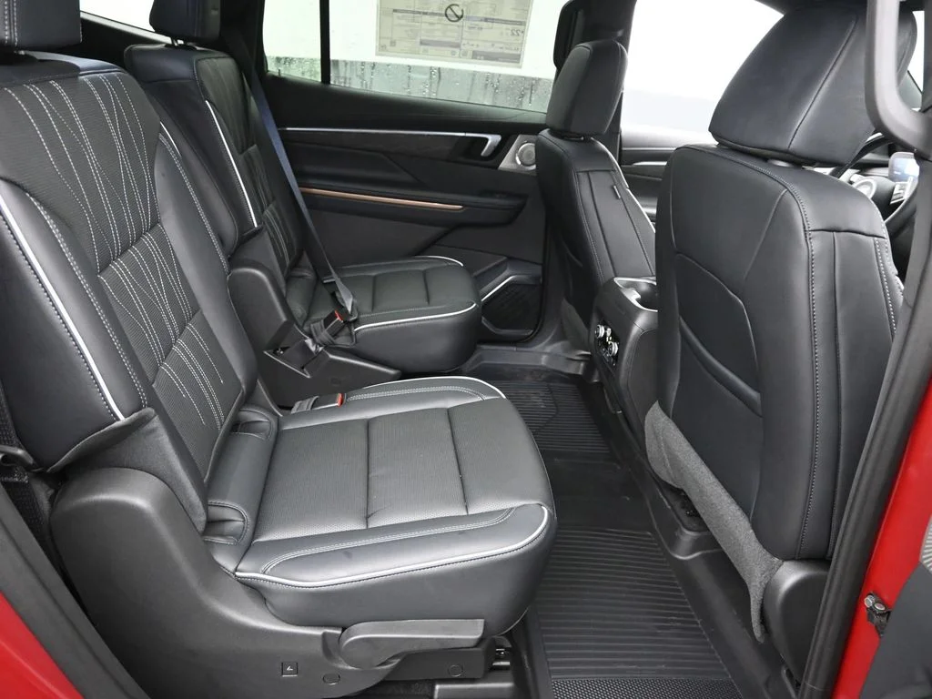 Used 2026 Red Buick Avenir image 9