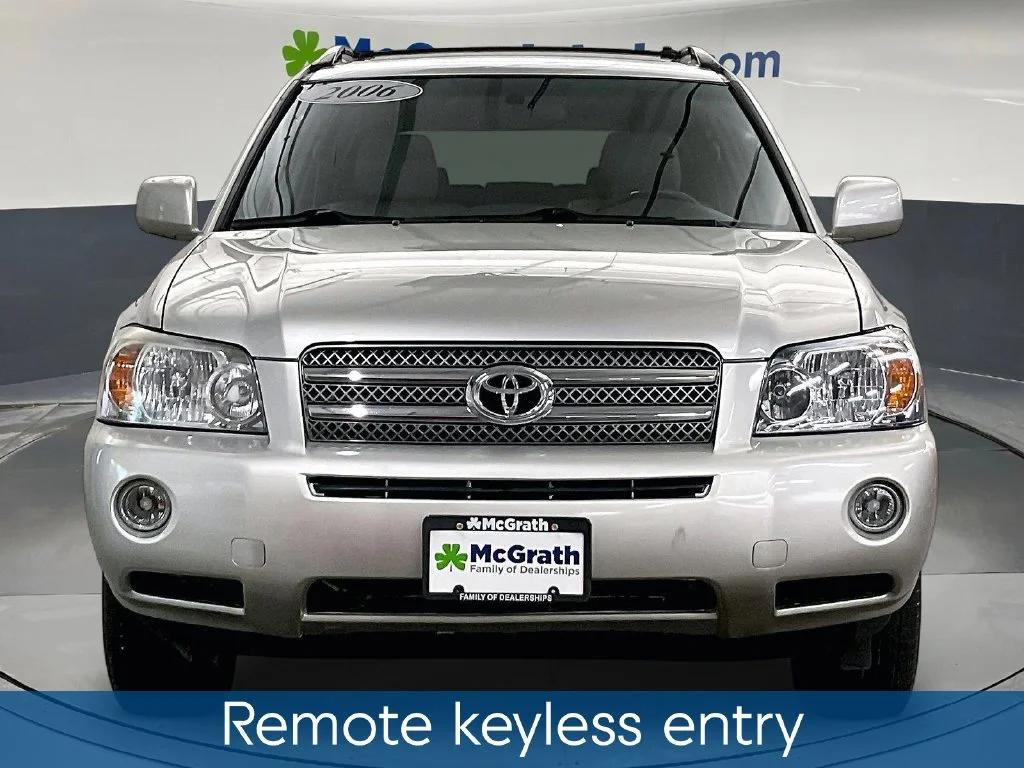Used 2006 Silver Toyota Limited image 6