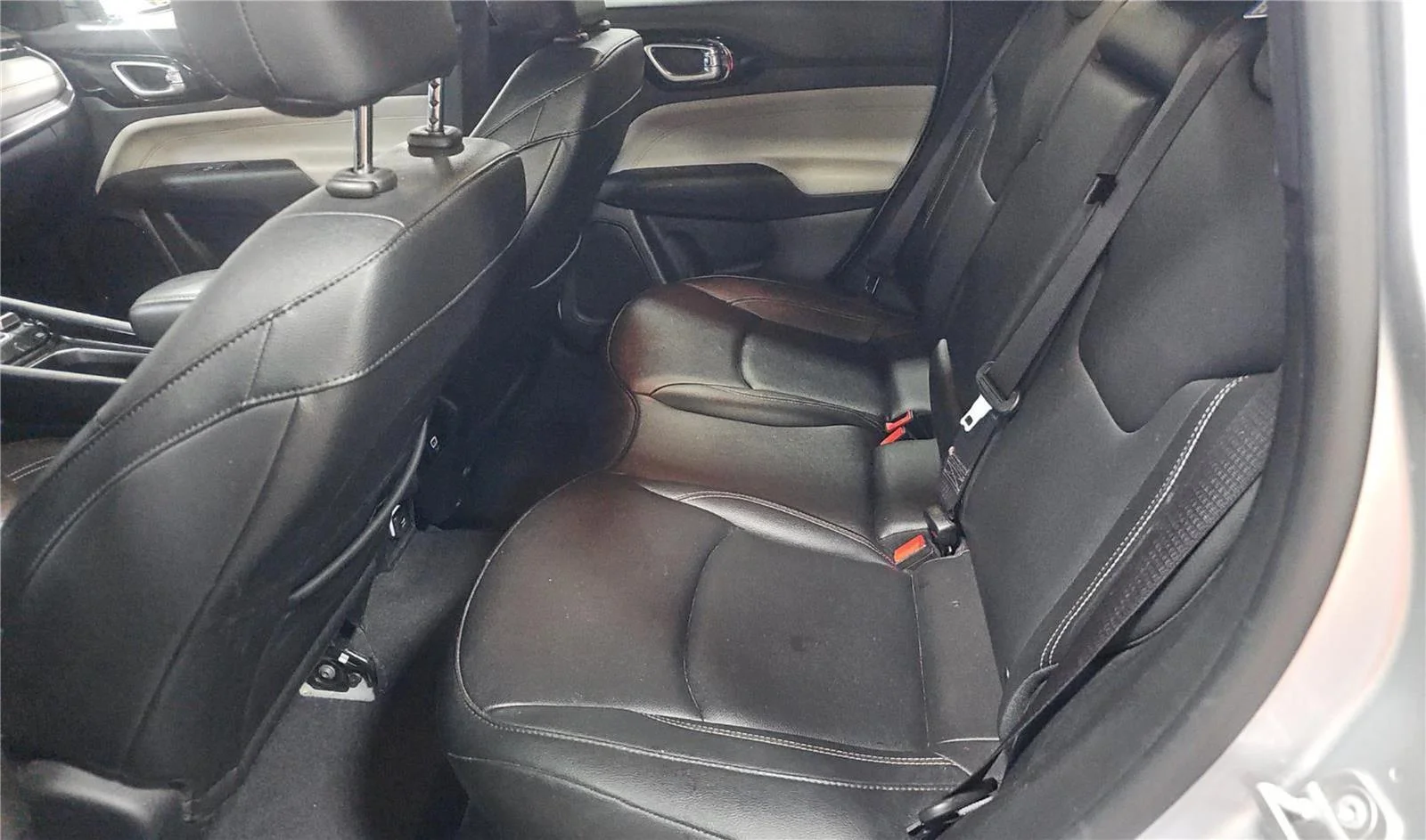 2025 Jeep Compass Limited - Photo 13