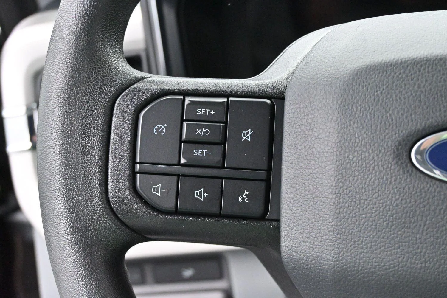 Used 2023 Carbonized Gray Ford XLT image 18