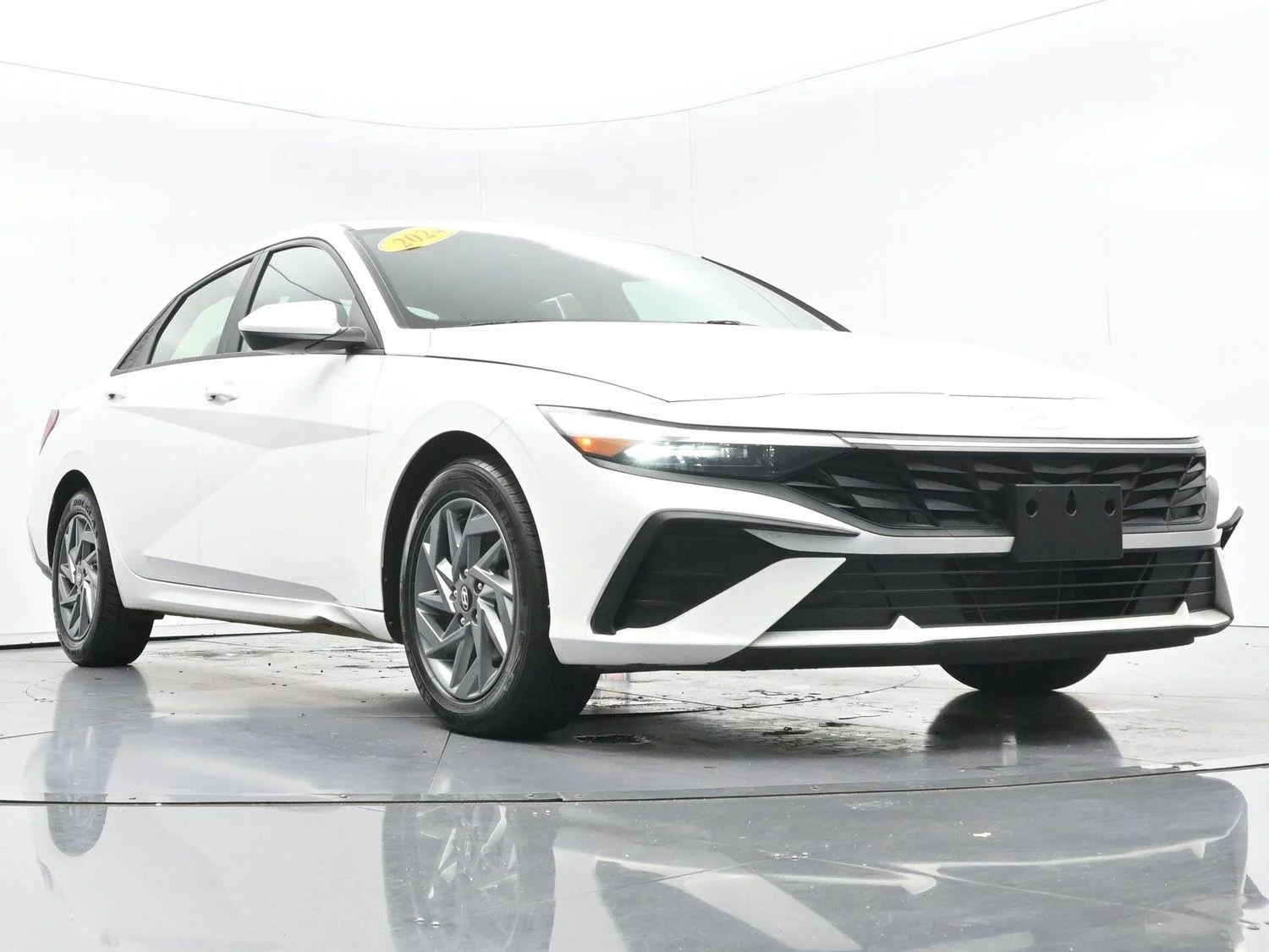 Used 2024 Serenity White Hyundai SEL image 43