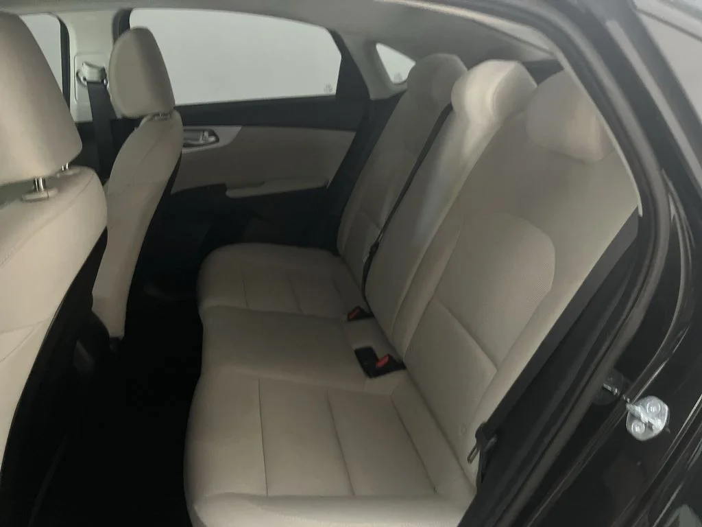 Used 2023 Black Kia LXS image 23