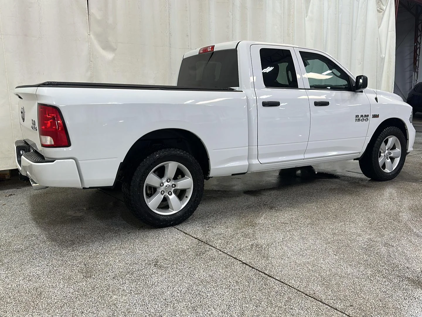 Used 2016 Bright White Clearcoat Ram Express image 5