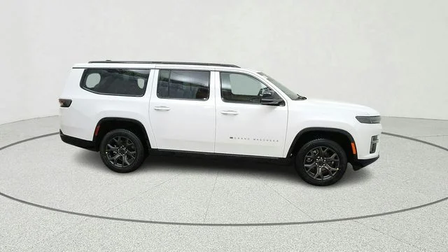 New 2026 Bright White Clear-Coat Exterior Paint Jeep Limited Altitude image 11