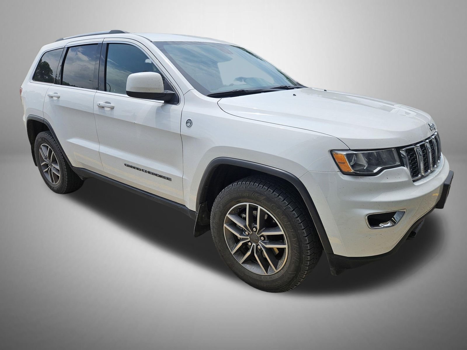Used 2020 White Jeep  image 3