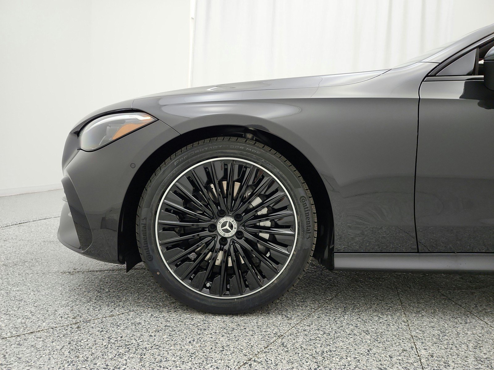 New 2027 Graphite Grey Metallic Mercedes-Benz CLE 300 4MATIC® Coupe image 32