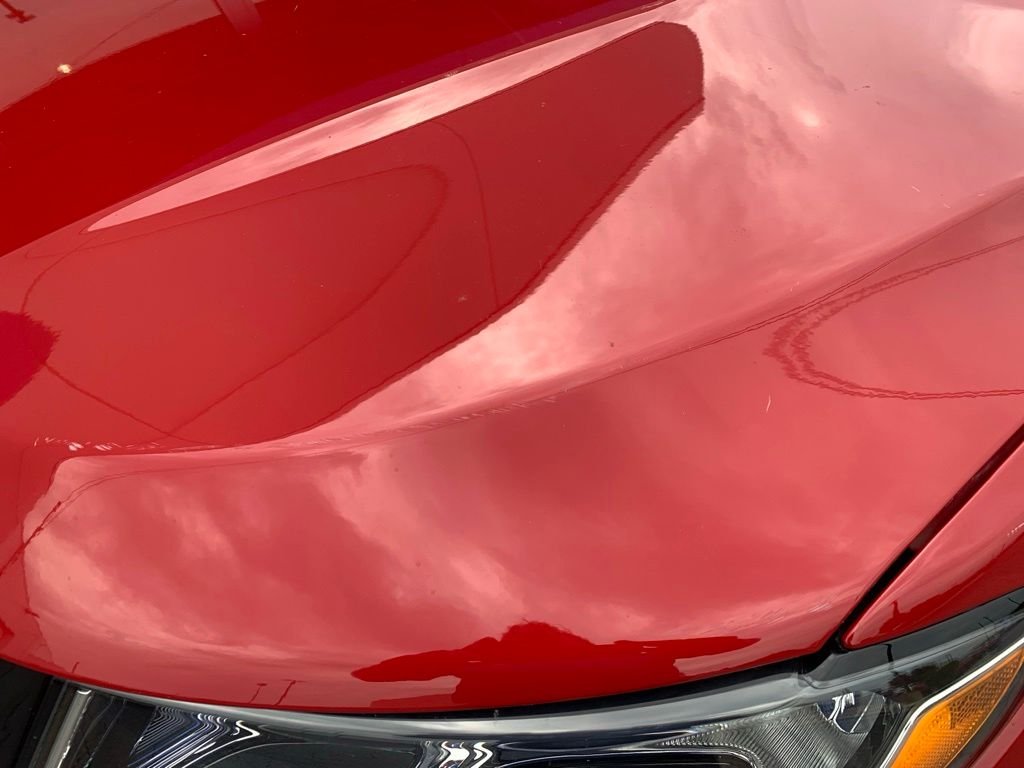 Used 2019 Redline Pearlcoat Jeep Latitude image 3
