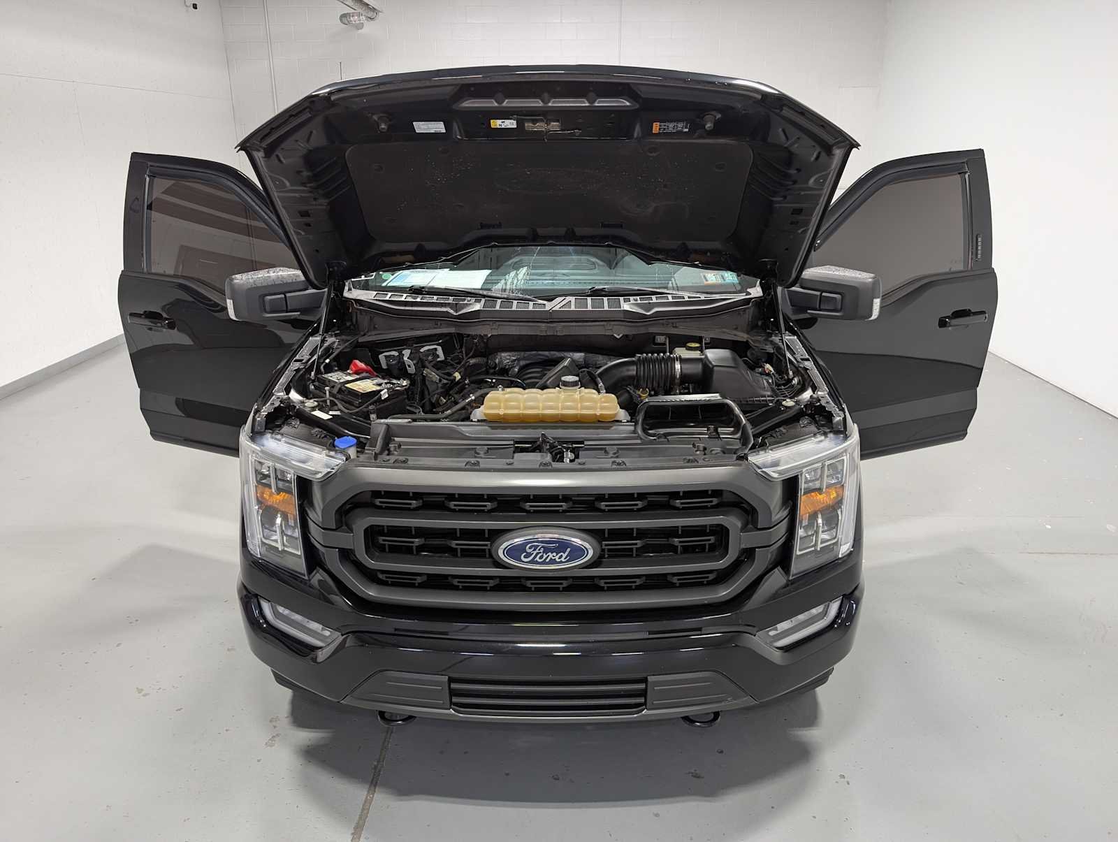 Used 2021 Agate Black Ford XLT image 14