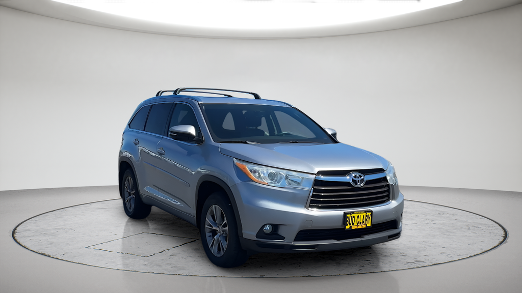 Used 2014 Silver Toyota XLE V6 image 5