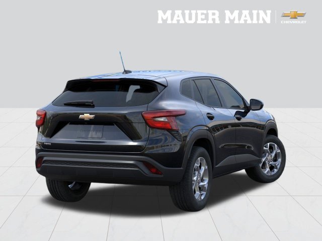 2026 Chevrolet Trax LS - Photo 5