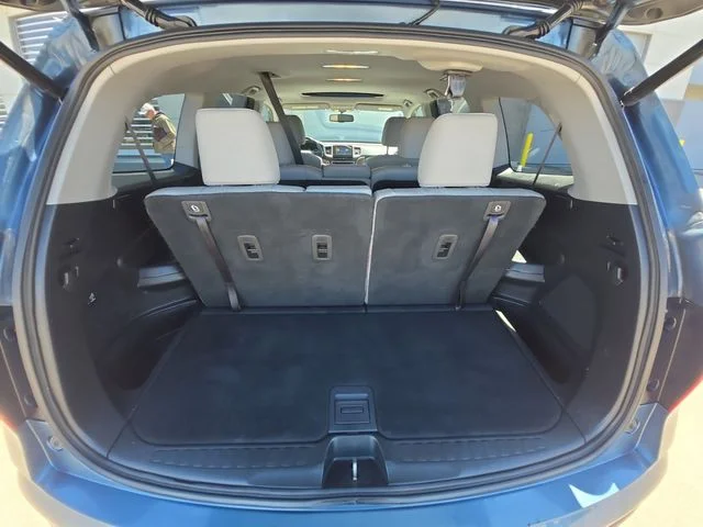 Used 2017 Blue Honda EX-L image 17
