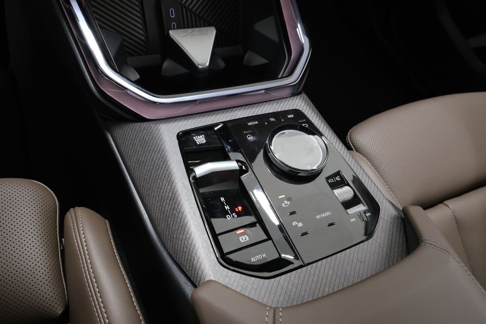 New 2026 Alpine White BMW 30 xDrive image 23