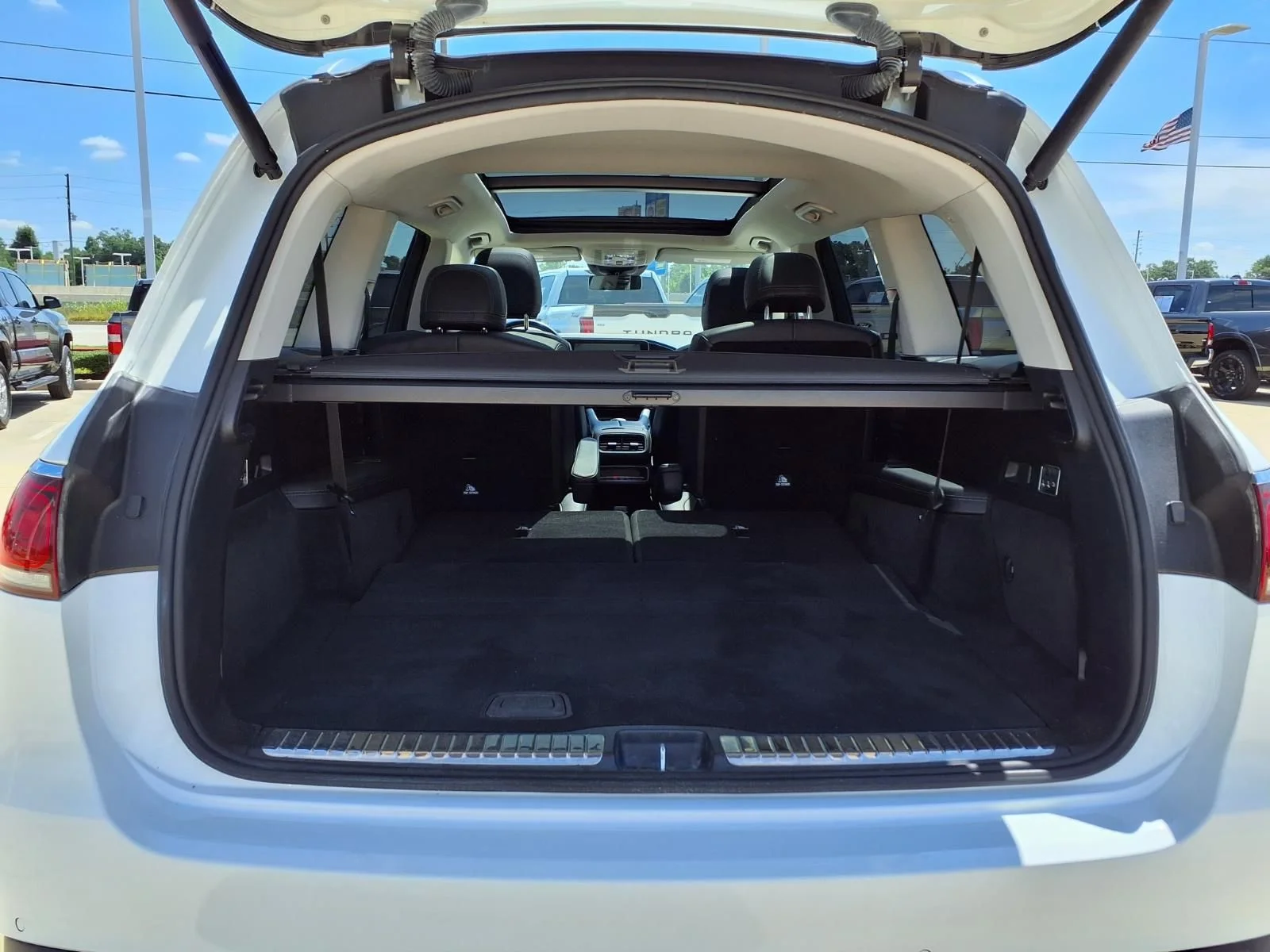 Used 2023 White Mercedes-Benz GLS 450 image 8