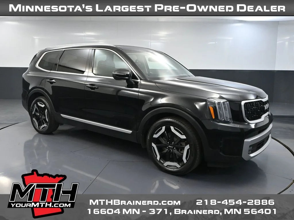Used 2023 Black Kia EX X-Line image 1