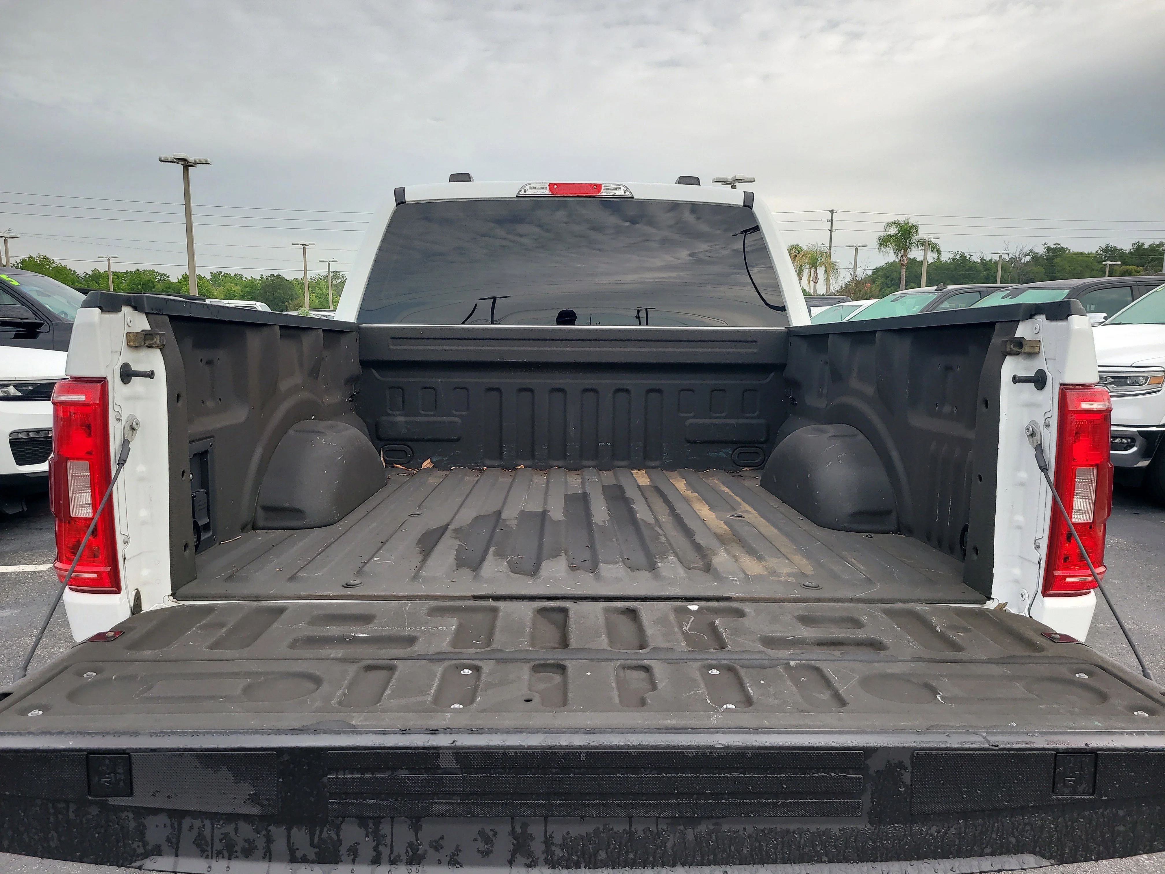 Used 2023 Oxford White Ford XLT image 8