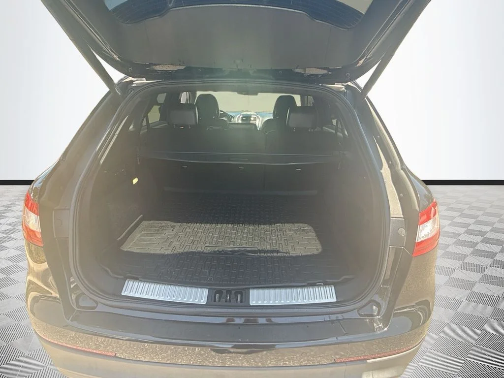 Used 2018 Black Lincoln Reserve image 30