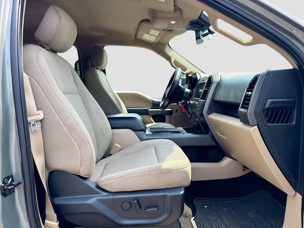 Used 2019 Silver Spruce Metallic Ford XLT image 25