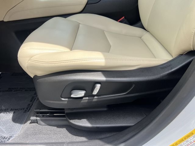 Used 2019 White Cadillac Base image 16