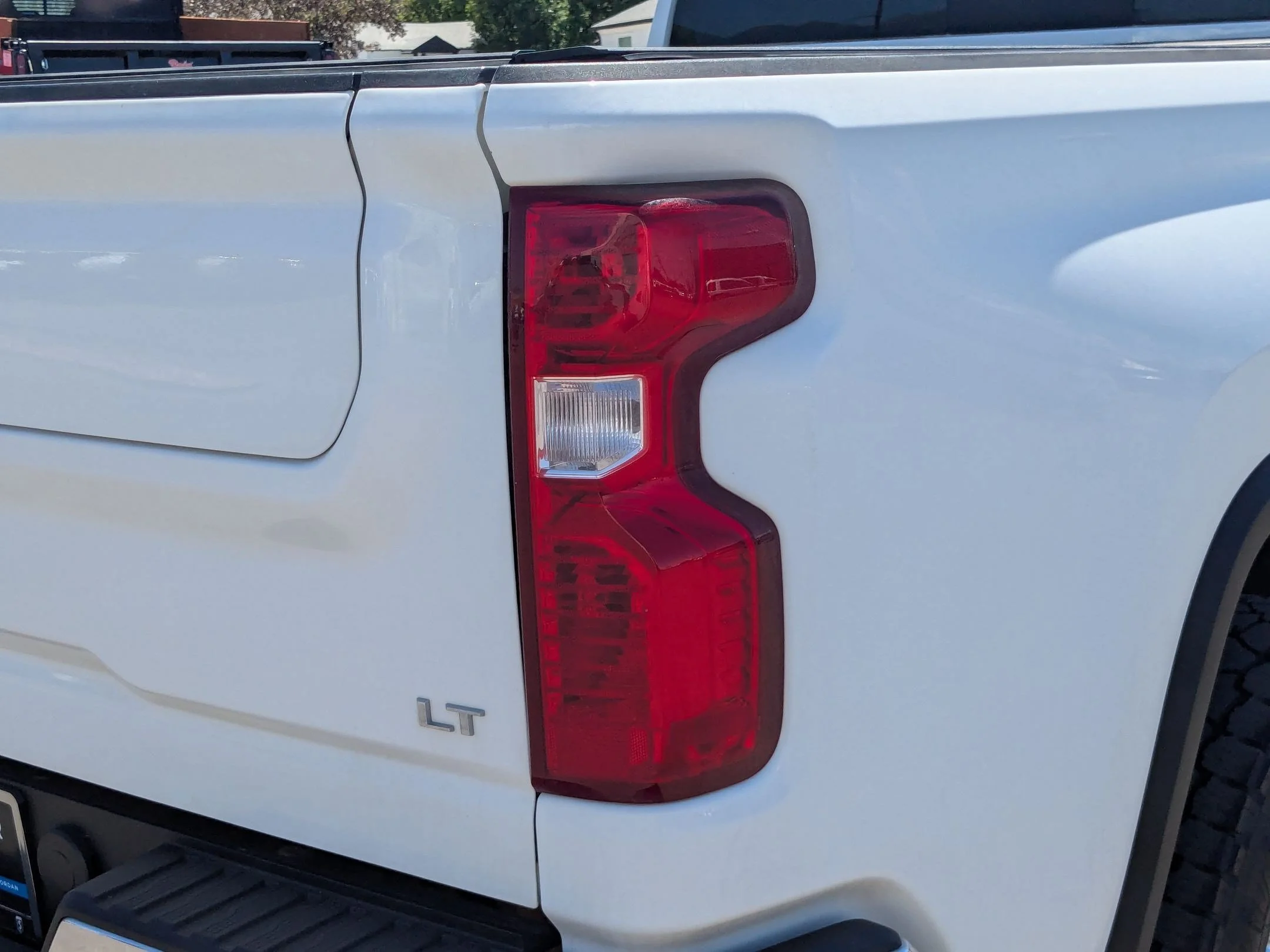 Used 2022 Summit White Chevrolet LT image 11