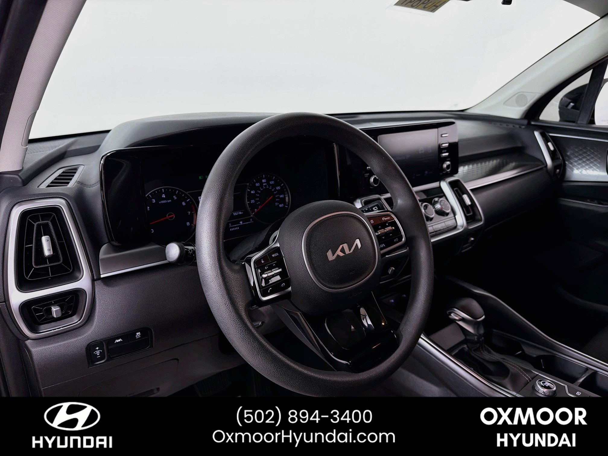 Used 2022 Ebony Black Kia LX image 9