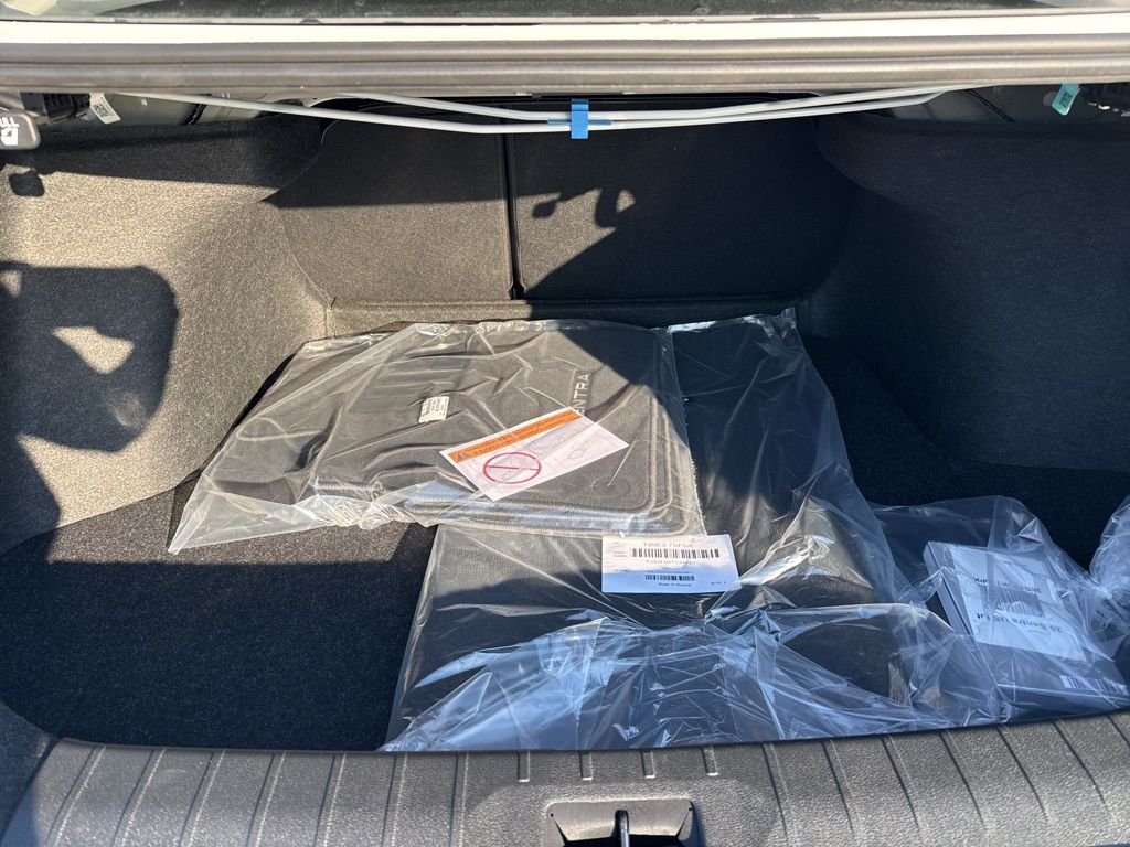 New 2026 Aspen White TriCoat / Super Black Two-tone Nissan SR image 14