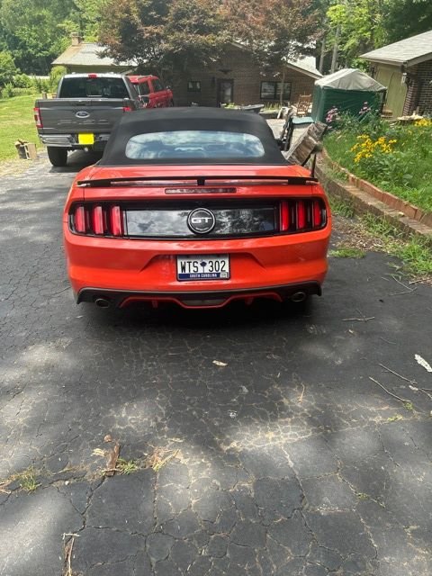 Used 2016 Competition Orange Ford GT Premium image 1