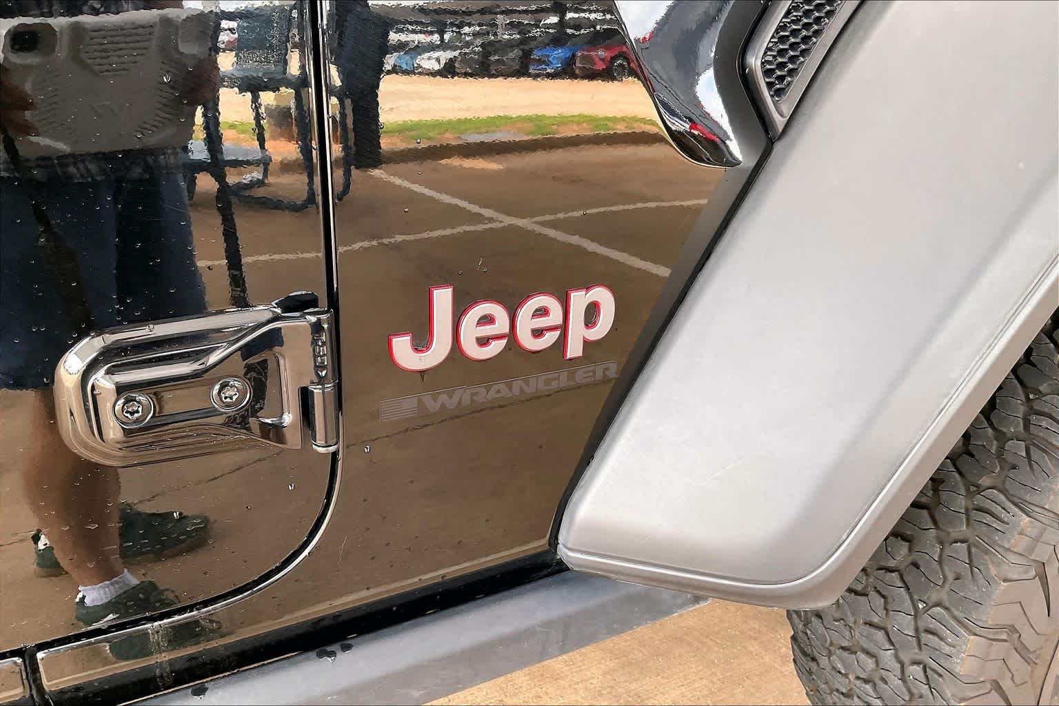Used 2025 Black Clearcoat Jeep Rubicon image 29