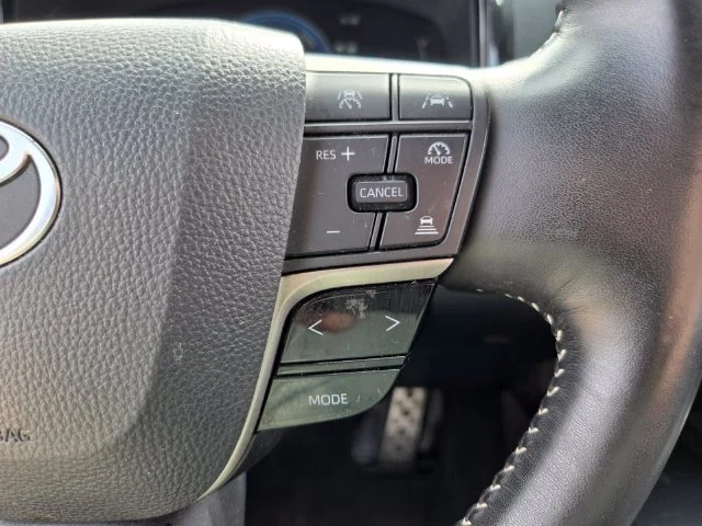 Used 2025 White Toyota SE image 30