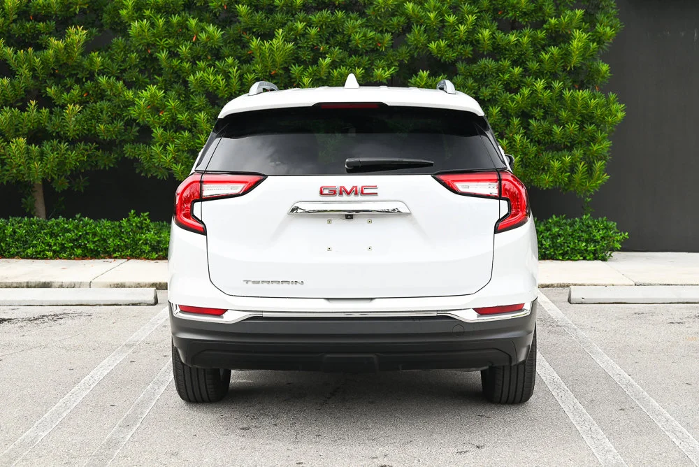 Used 2024 White GMC SLT image 3