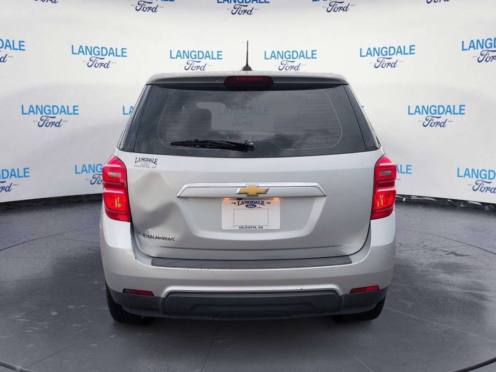 Used 2017 Silver Ice Metallic Chevrolet LS image 8