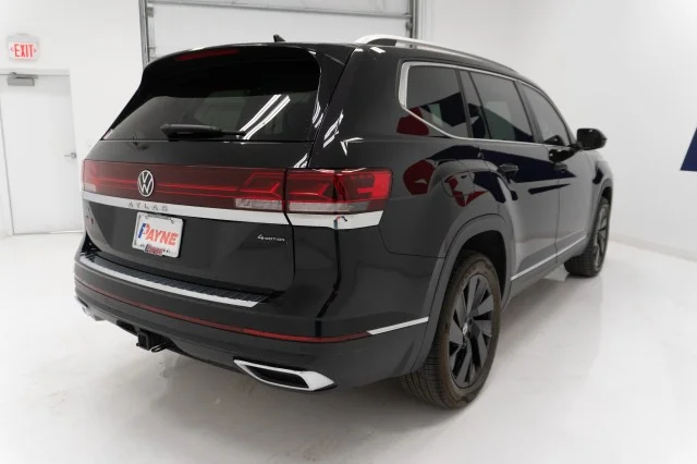 New 2024 Deep Black Pearl Effect Volkswagen 2.0T SEL image 6