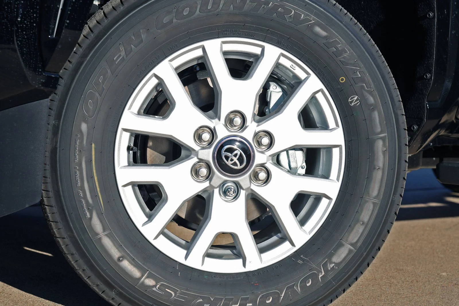 2026 Toyota Tacoma SR5 - Photo 14