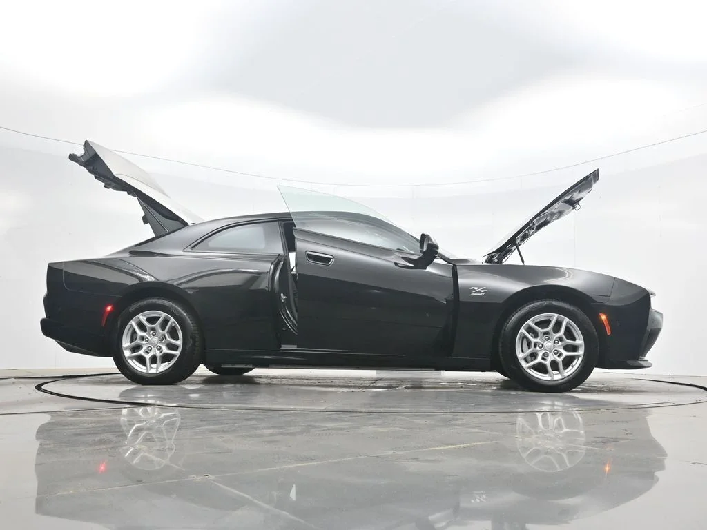 New 2025 Diamond Black Crystal Pearlcoat Dodge R/T image 46