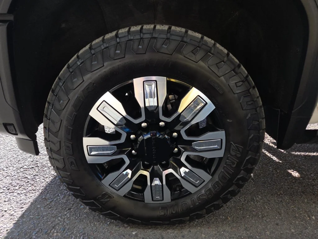 Used 2024 White GMC Denali image 11