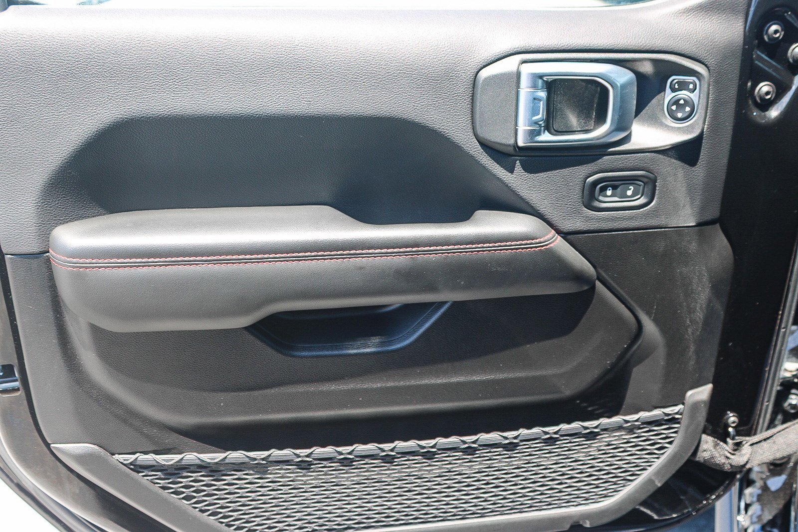 Used 2024 Black Clearcoat Jeep Rubicon X image 21