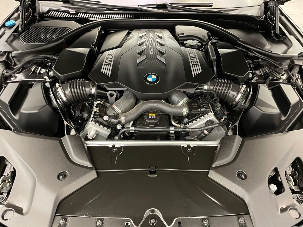 Used 2020 Gray BMW M550i xDrive image 32