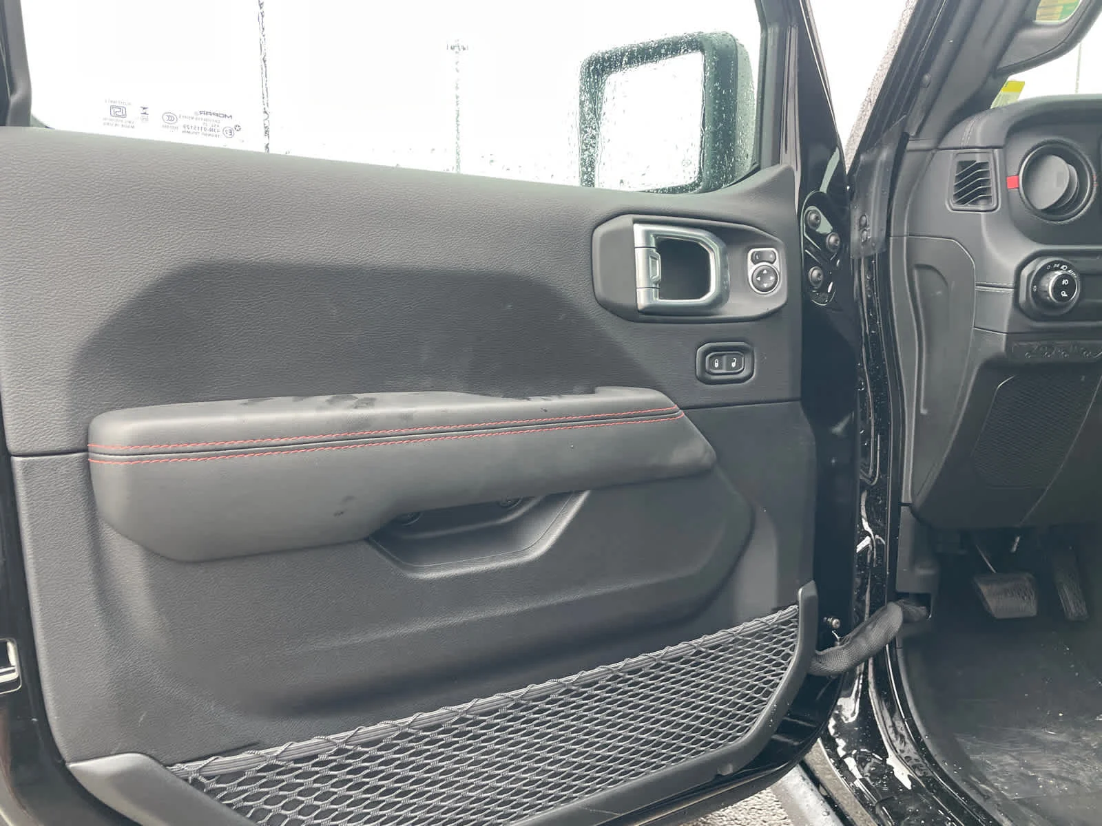 New 2026 Black Clear-Coat Exterior Paint Jeep Rubicon X image 18