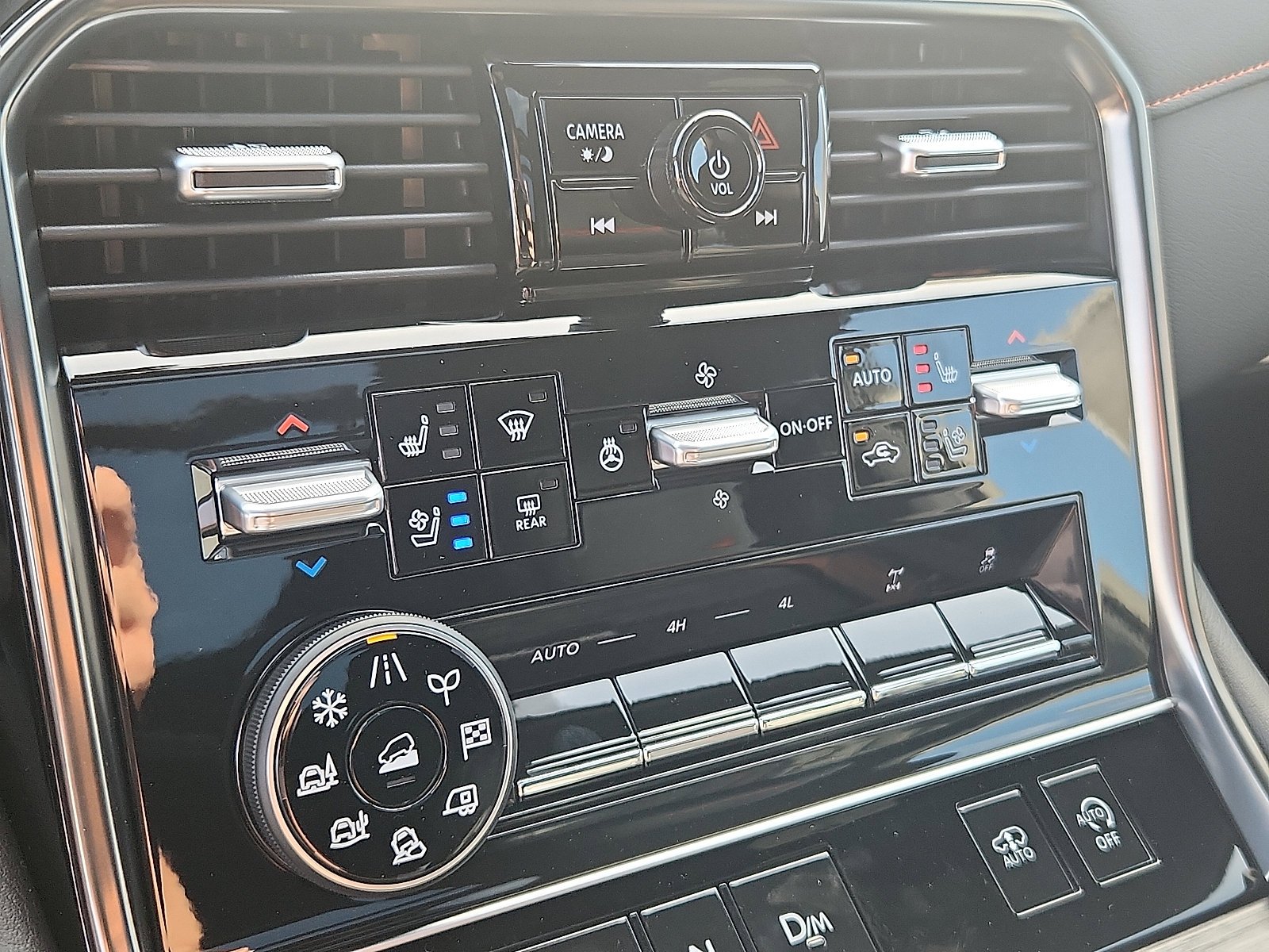 2026 Nissan Armada PRO-4X - Photo 14