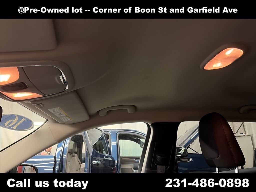 Used 2016 Gray Jeep Altitude image 13