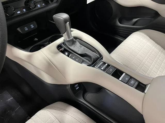 New 2027 Platinum White Pearl Honda LX image 20