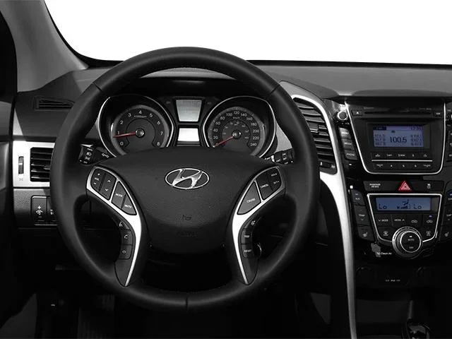 Used 2013 Black Noir Pearl Hyundai Base image 6