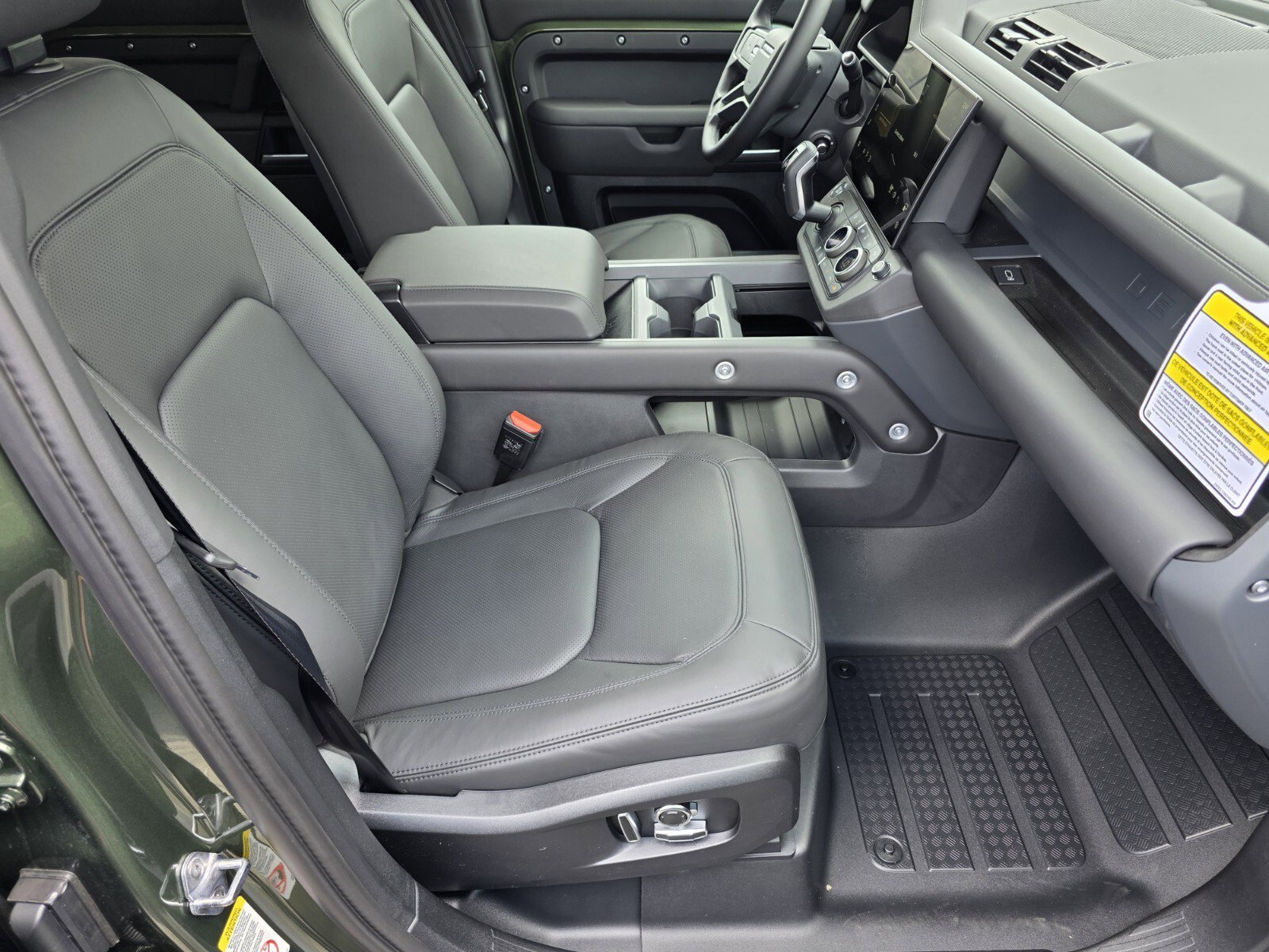 New 2026 Woolstone Green Land Rover P400 X-Dynamic SE image 3