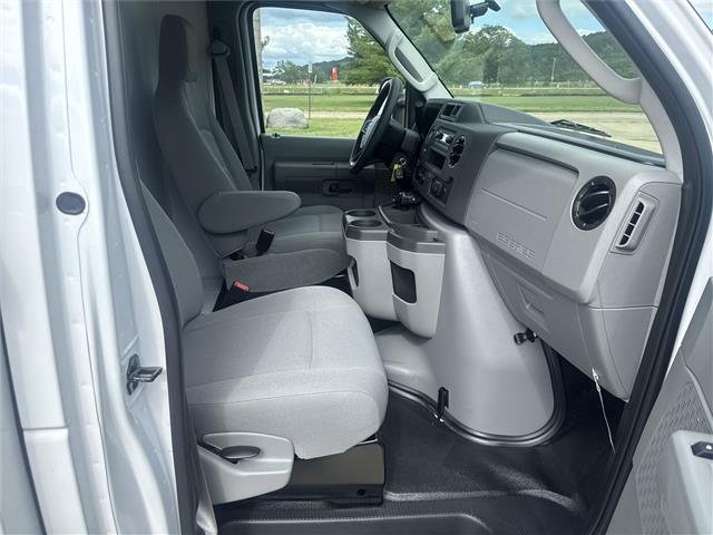 2025 Ford E-Series Cutaway Base - Photo 33