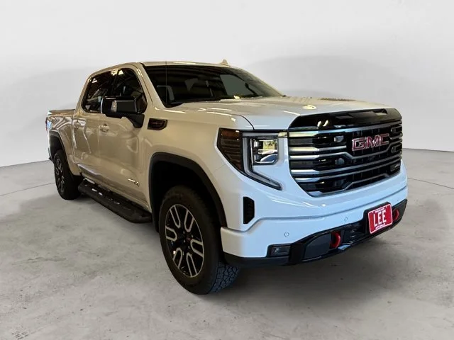 New 2026 White GMC AT4 image 8