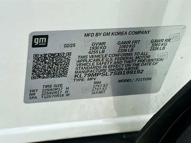Used 2025 White Chevrolet LT image 29
