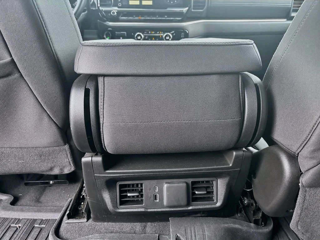 Used 2025 Summit White GMC Elevation image 15