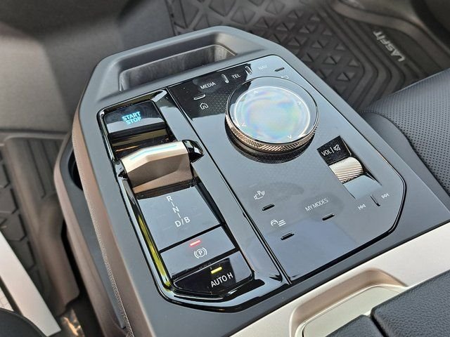 Used 2025 Blue BMW xDrive50 image 16