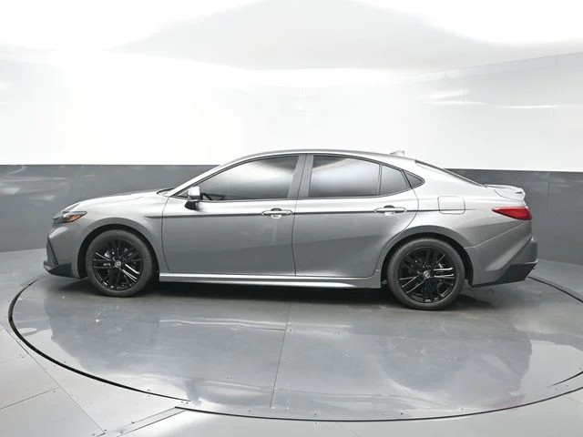 Used 2026  Toyota SE image 4